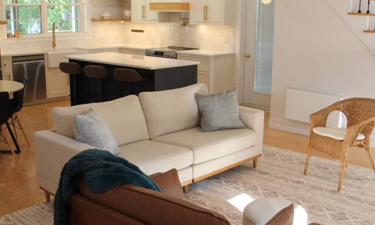 Anne's Land House | Peaceful New Glasgow Farmhouse, near Golf Courses & Beaches