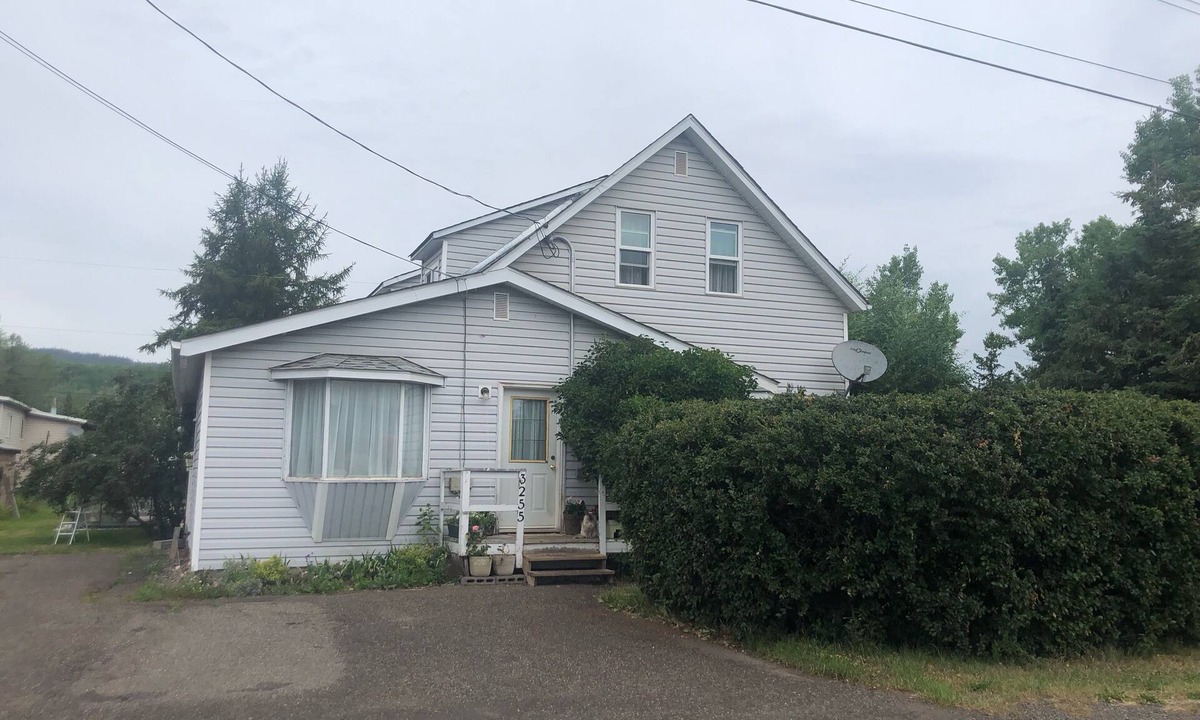 Houston House | Pet friendly, four bedroom home with ample parking,located in the Bulkley Valley