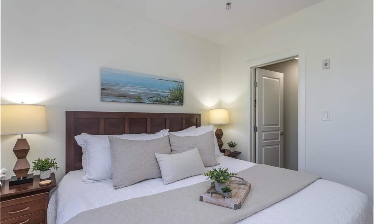 South Pandosy Condo | Playa del Sol Creek Side Getaway!