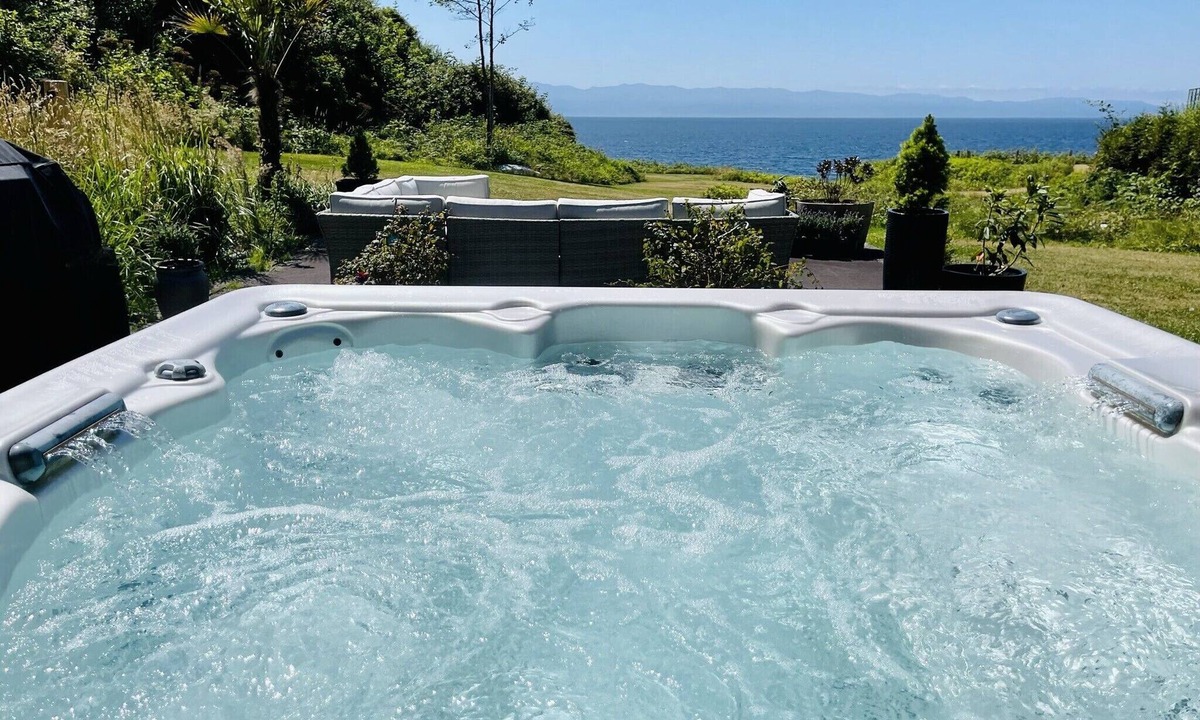 Otter Point House | Points West Oceanfront Resort 1 Bed Ocean Point Suite B