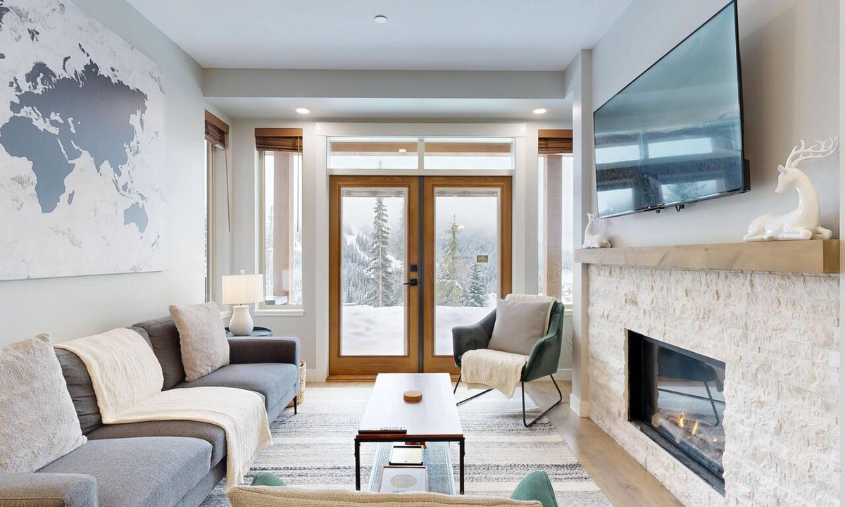Sun Peaks Condo | Powder Heights #19- Modern Mountain Retreat