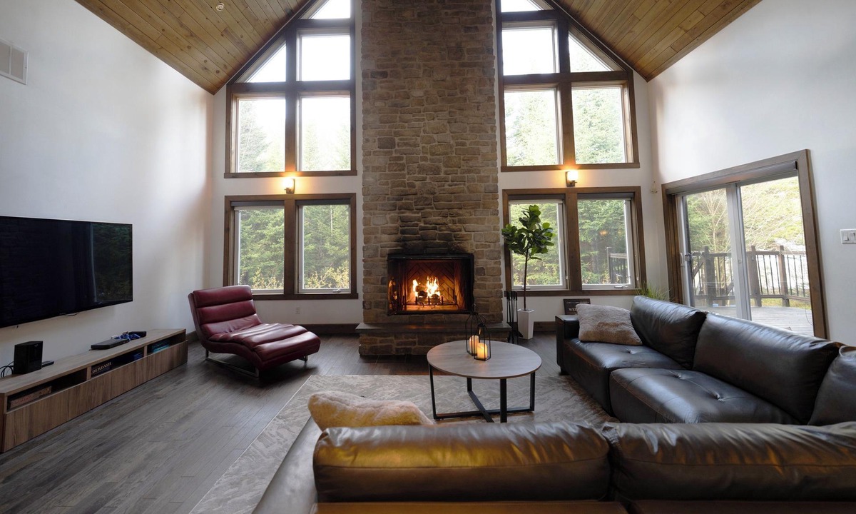 St-Adolphe-d'Howard House | Prestige In Nature | A/C | Hot tub | Terrace+BBQ | Fast Wifi | firepit and games