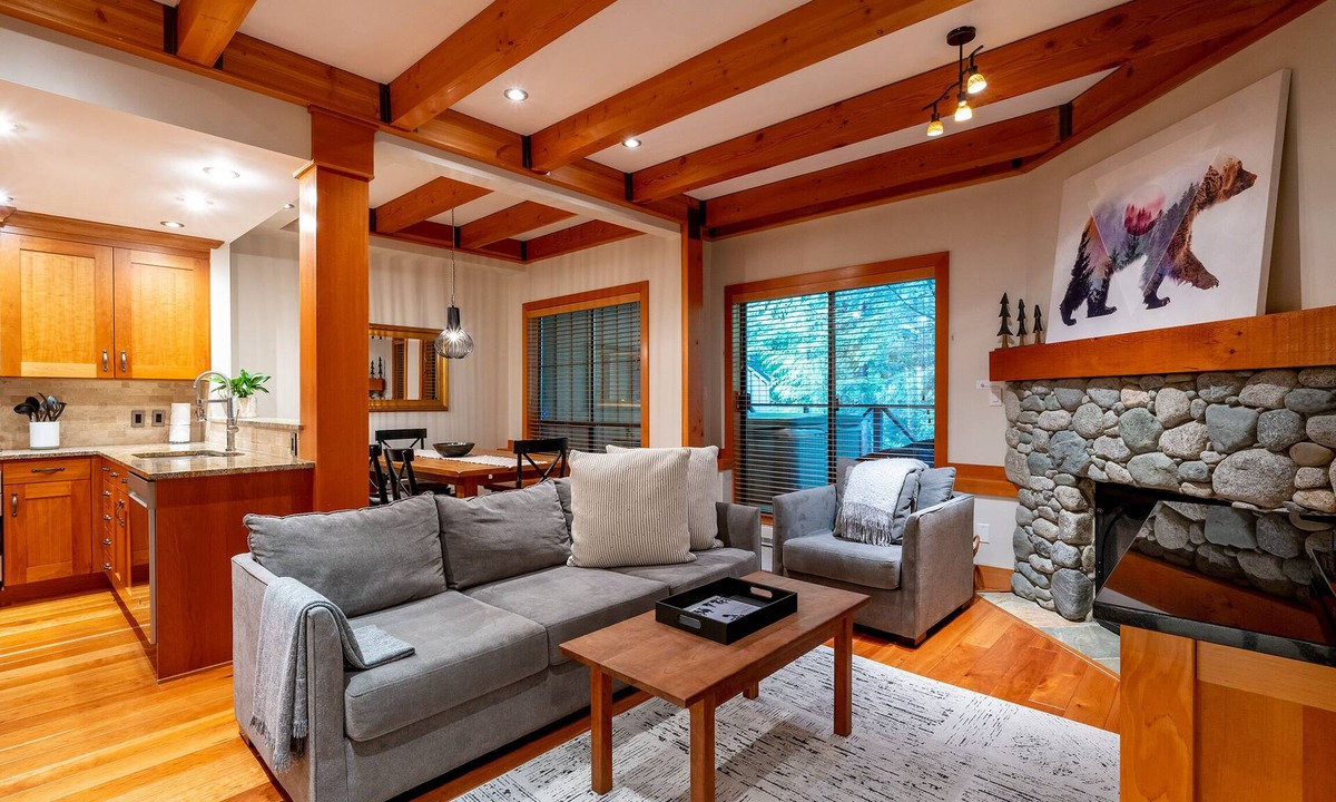Upper Village House | Prime Location 3BR + Den | Hot Tub | Garage | Walk to Slopes