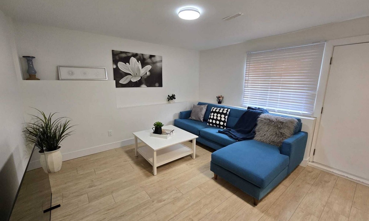 Townline Hill Apartment | Private 1bed|1 Bath spacious suite with free wifi, street parking
