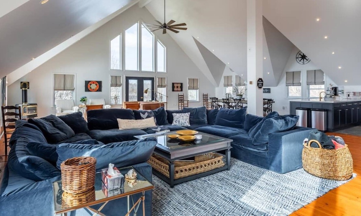 Waupoos Resort | Private 30 Acre Compound With Sandy Beach In Heart of Prince Edward County