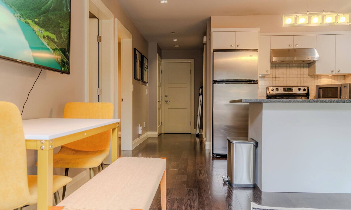 Riley Park-Little Mountain House | Private Cambie Village Suite min Downtown/Skytrain