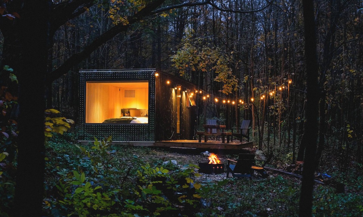 Glen Huron Cabin | Private Forest Cabin Retreat with Sauna, Plunge & Hiking Trails