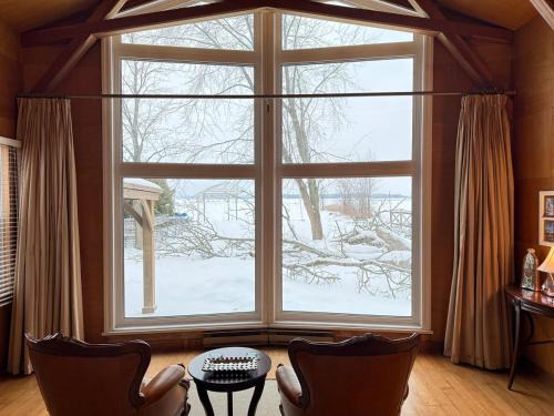 Port Severn House | Private Lakehouse Getaway Hot Tub on the Water