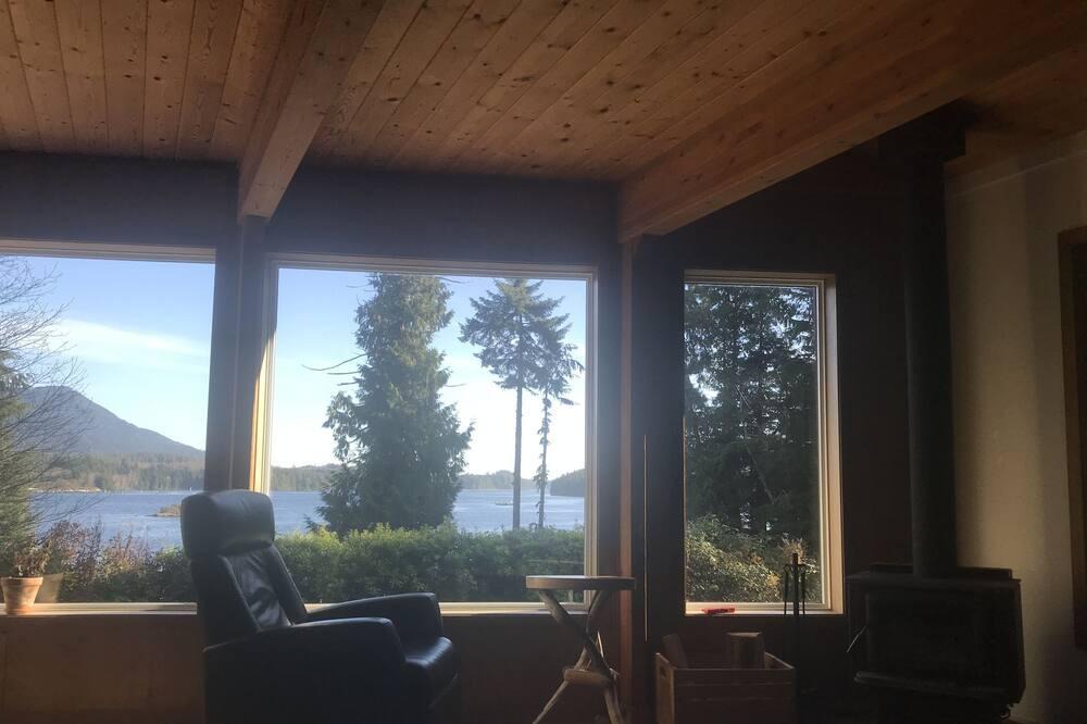 Ucluelet House | Private Oceanview Retreat between Ucluelet and Tofino