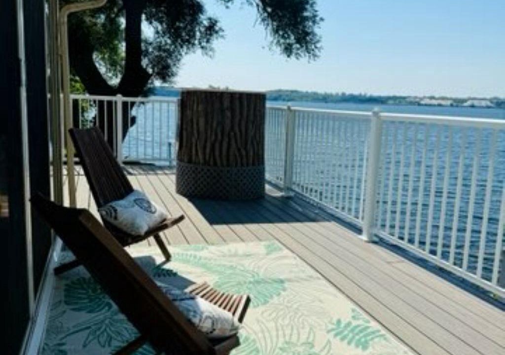 Prince Edward House | Private Retreat Home in Picton Bay - Lake Ontario