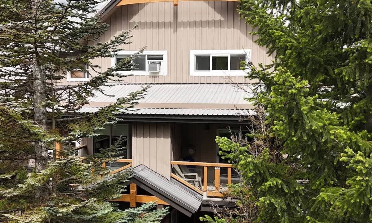 Village North House | Private Rooftop Hot Tub, Walk to Village