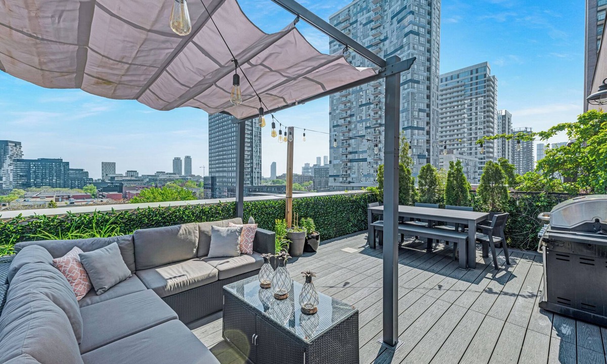 Cabbagetown Condo | Private Rooftop Penthouse Loft