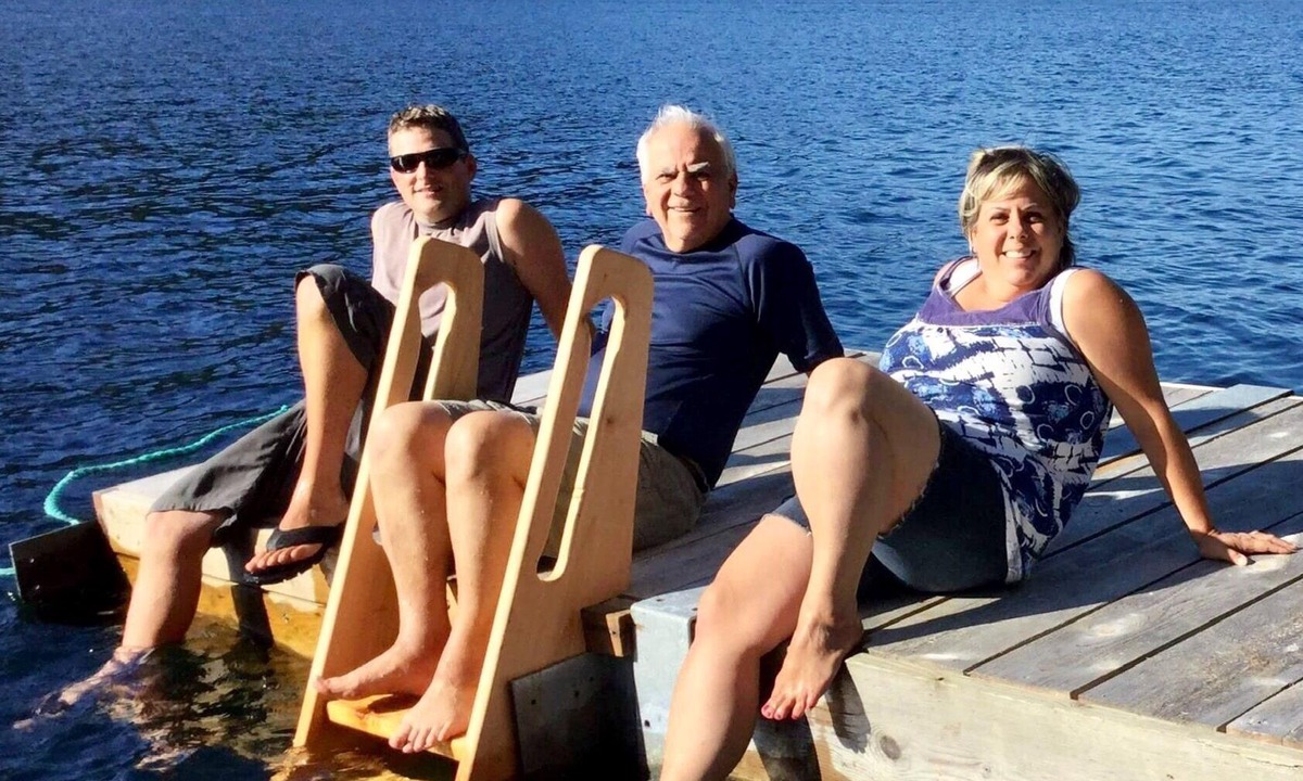 Sunshine Coast Cottage | Private Secluded Cabin, Private Dock, Beach and Water Access, Stunning Lake View