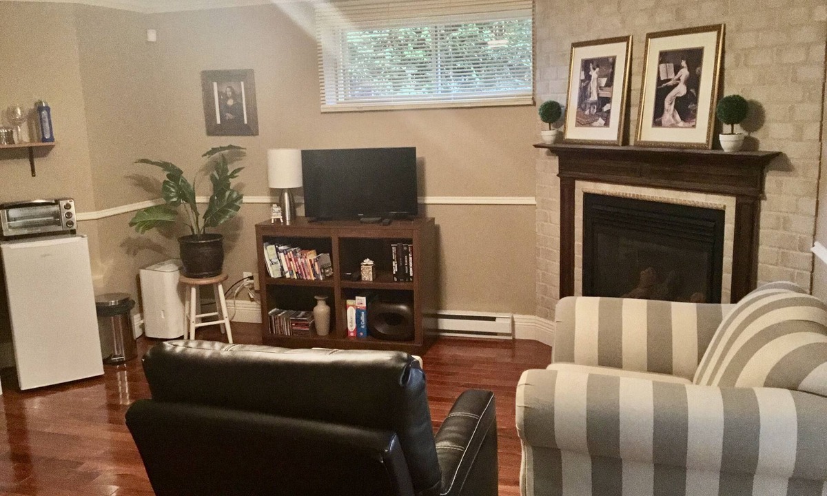 Mirabel Cottage | Private suite with 1 or 2 bedrooms with bathroom #306409