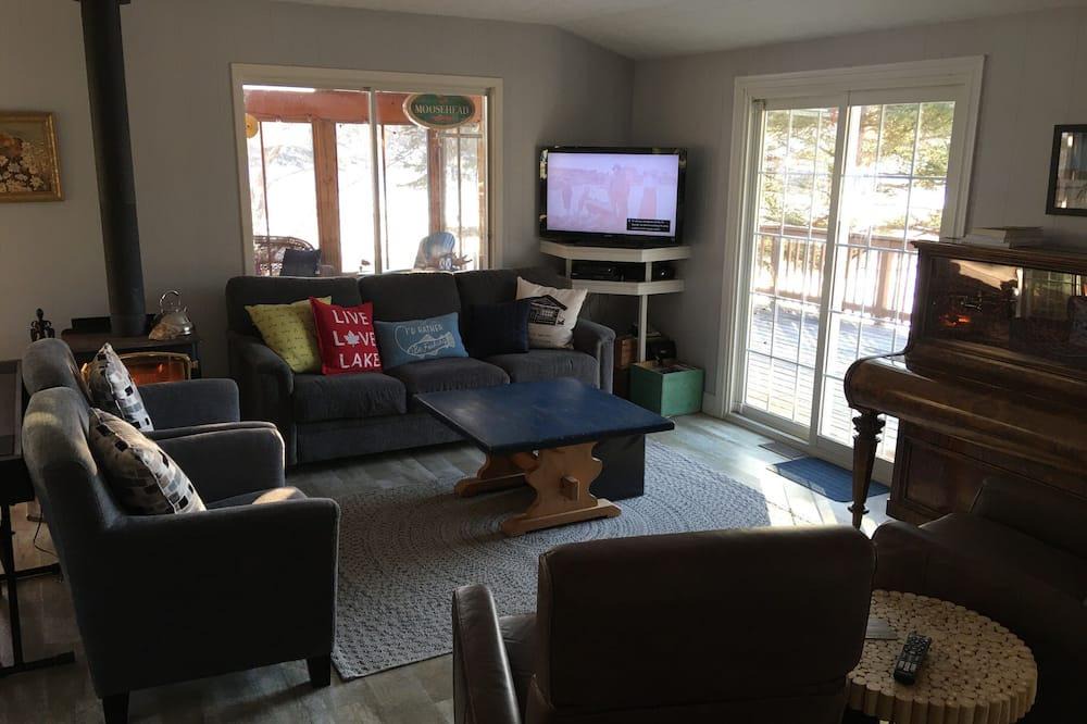 Alban Cottage | Private Waterfront Cottage on Historic French River - Sunsets & Stars