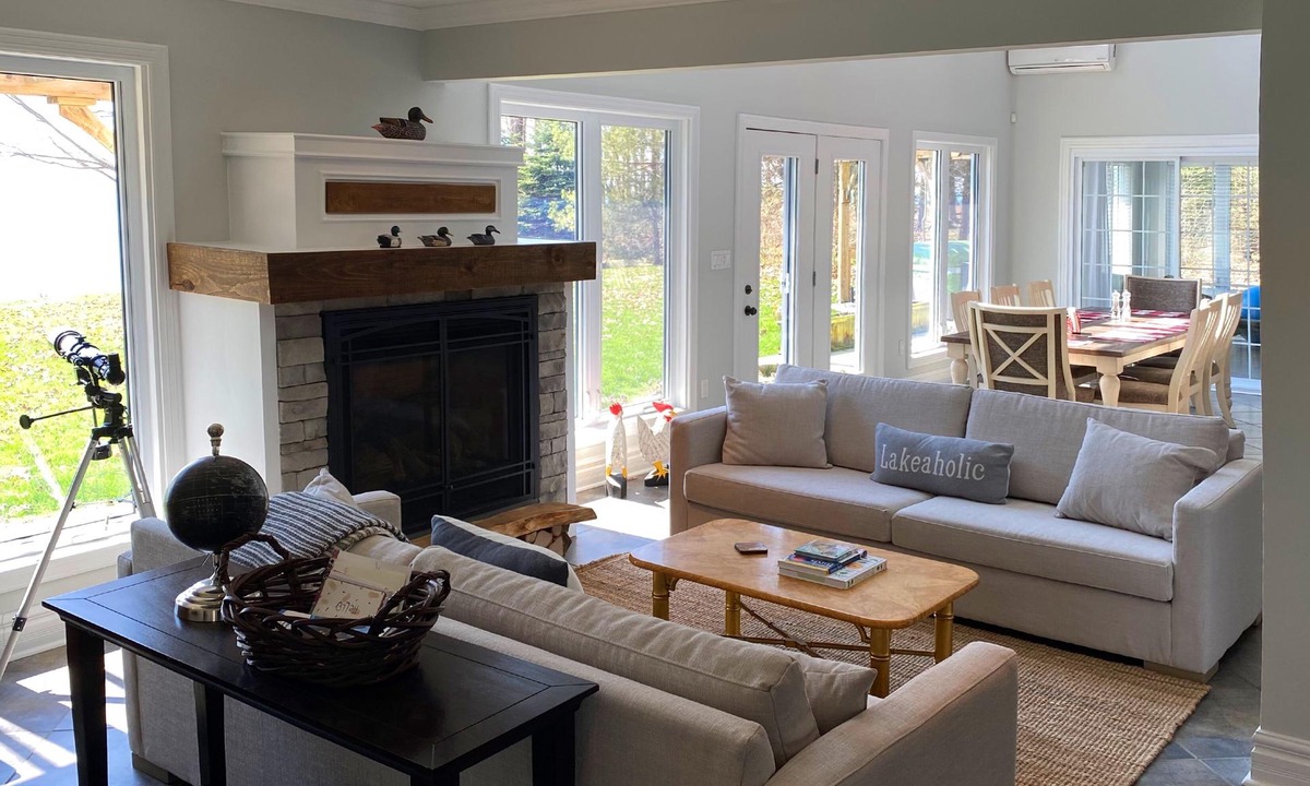 Dunnville Cottage | Private Waterfront Lakehouse on Lake Erie