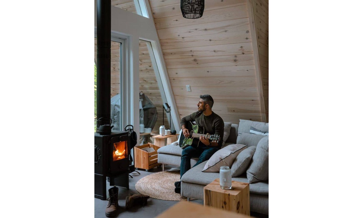 Thorne Ski Chalet | Prunella No. 1