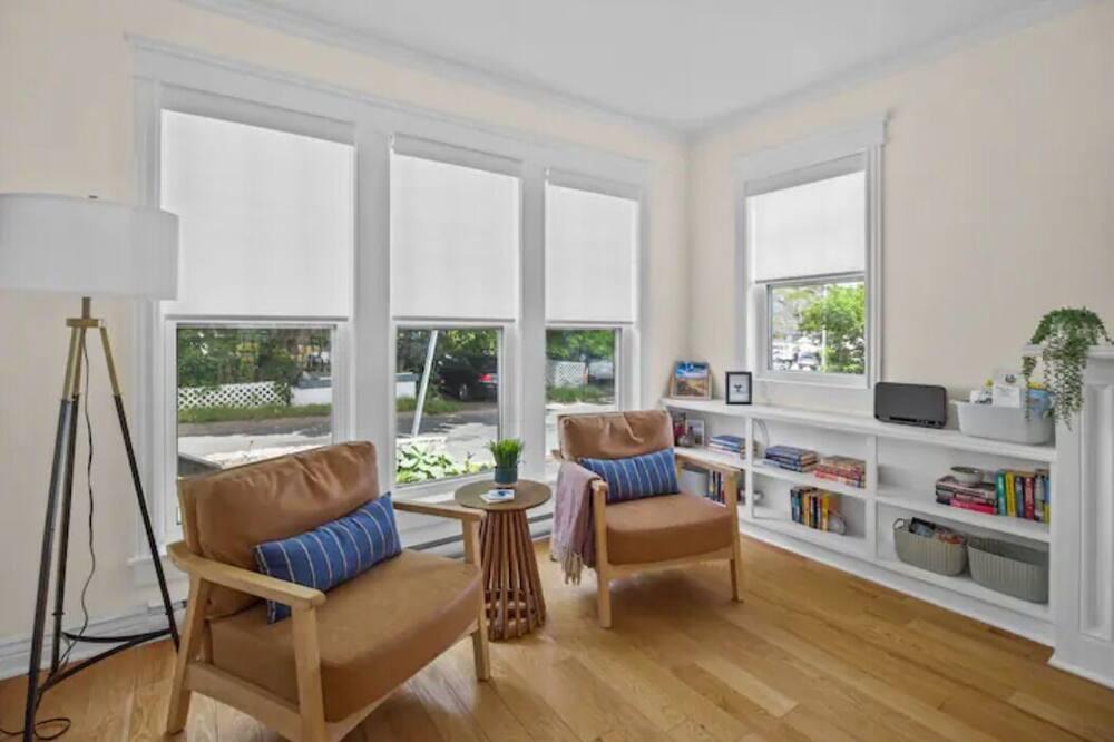 Quidi Vidi House | Quayside Quidi Vidi - Gorgeous 4bdrm with HotTub