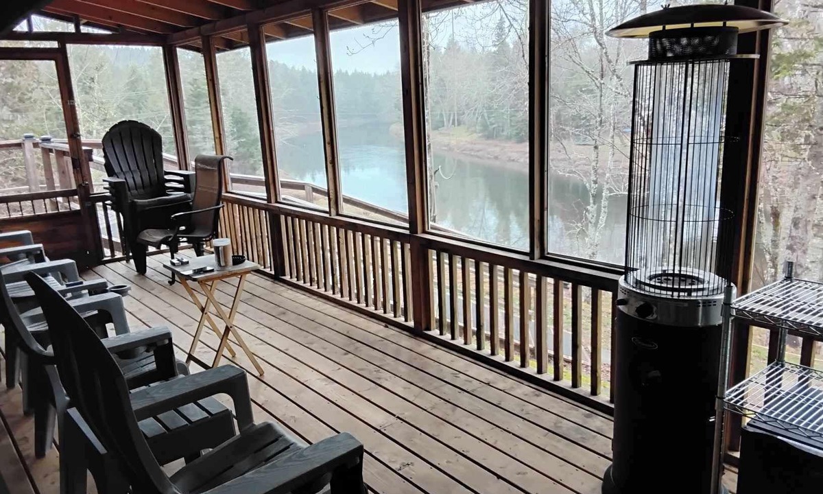 Onslow House | Quiet, Cozy, Rustic River House on the Stewiacke River