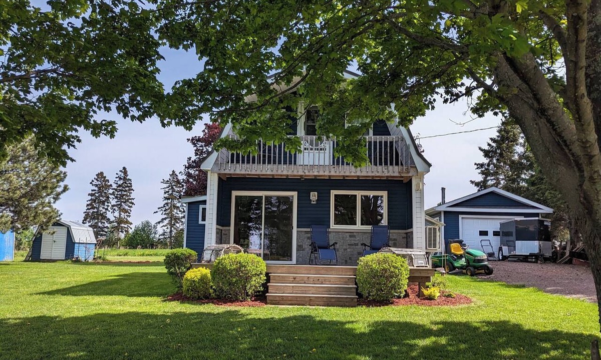 Prince County Cottage | Quiet Riverview Location Close to Mill River Golfing, Beaches & Shopping