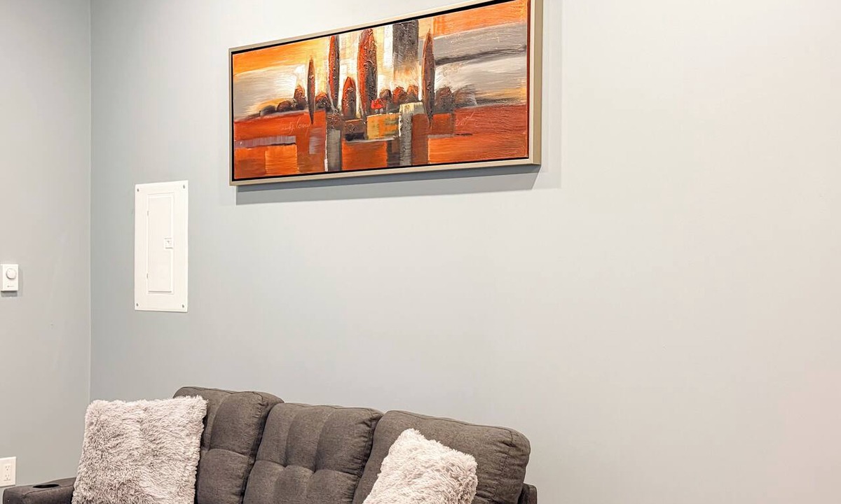 South London Apartment | Quiet, Soundproof Executive 1-BR Suite | Ideal for Medical & Extended Stays