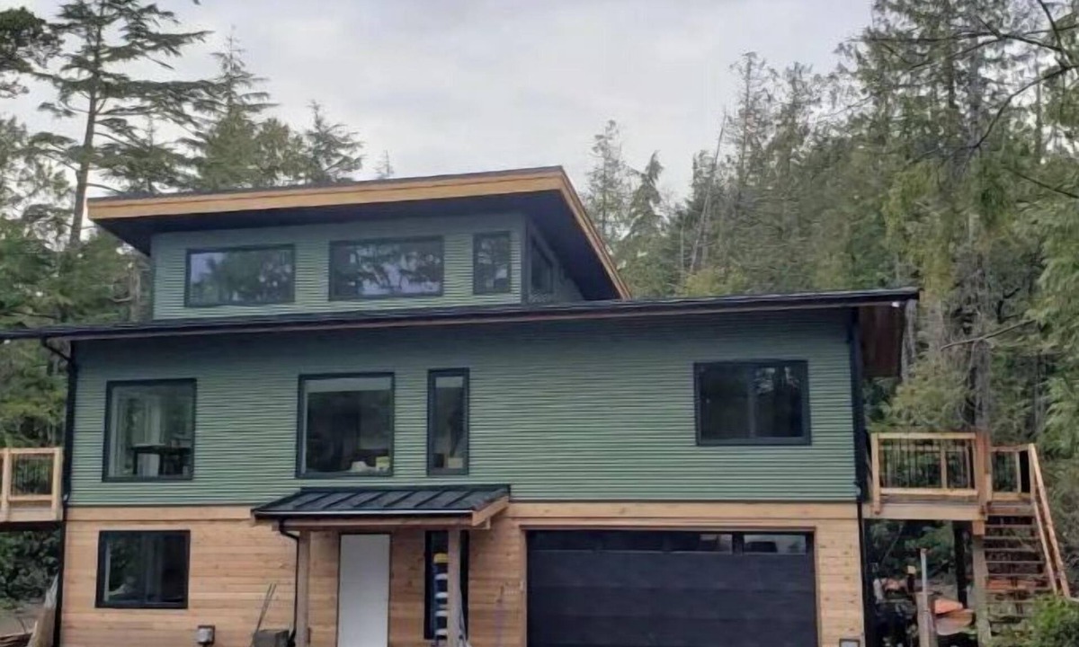 Ucluelet Bed & Breakfast | Rainforest Lane Orca suite