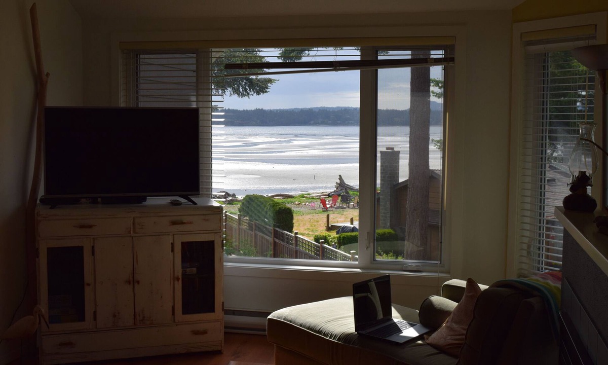 Regional District of Nanaimo House | Rathtrevor Beachfront Condo - Fantastic Ocean Views!