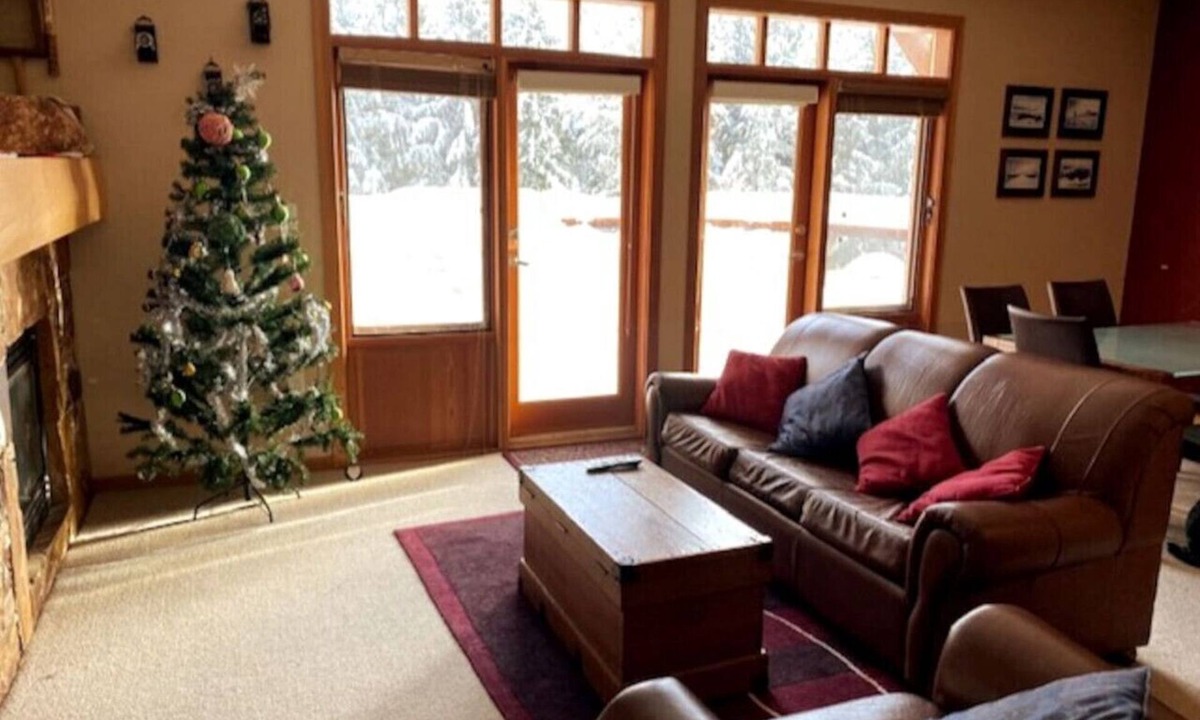 Rossland Condo | Red Rob #5 Red Mountain
