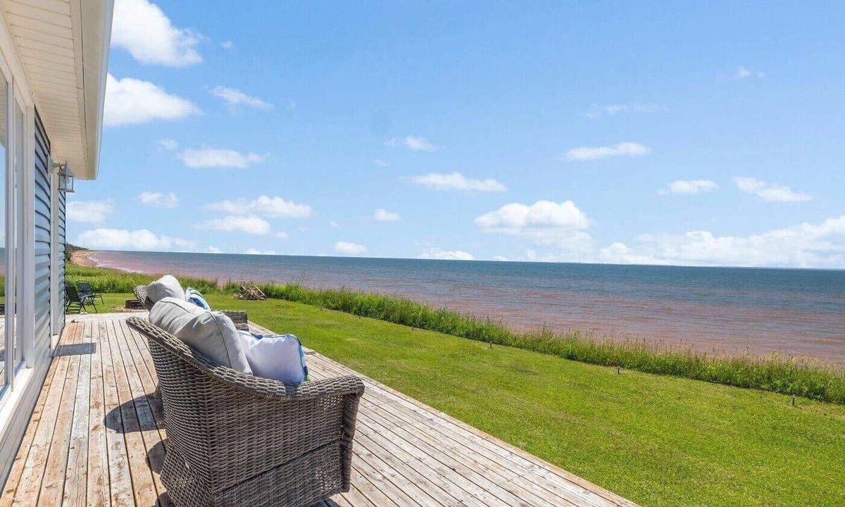 West Point Cottage | Relaxing & cozy cottage on the shores of the Northumberland Straight, West Point