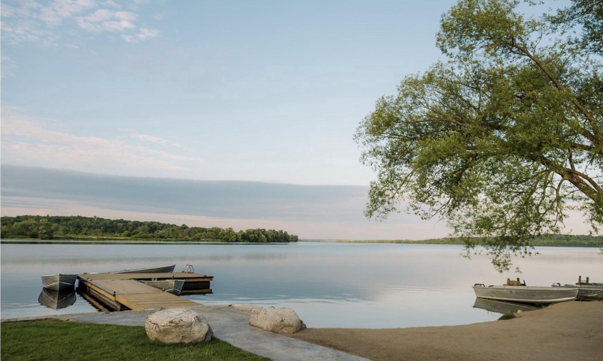 Trent Hills House | Riverside Cabin 2 A chic riverside retreat.