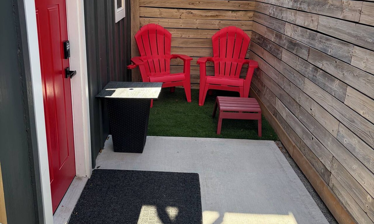 Thorold Apartment | Romantic guest house in the heart of Niagara wineries