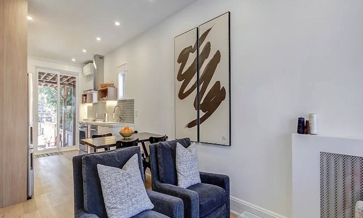 Roncesvalles Village Apartment | Roncesvalles Lush Green Retreat, Spa Bath & Patio