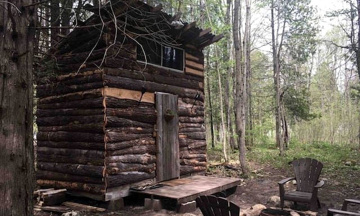 Markdale Cabin | Rural Cabin Surrounded by Beautiful Nature in Ontario