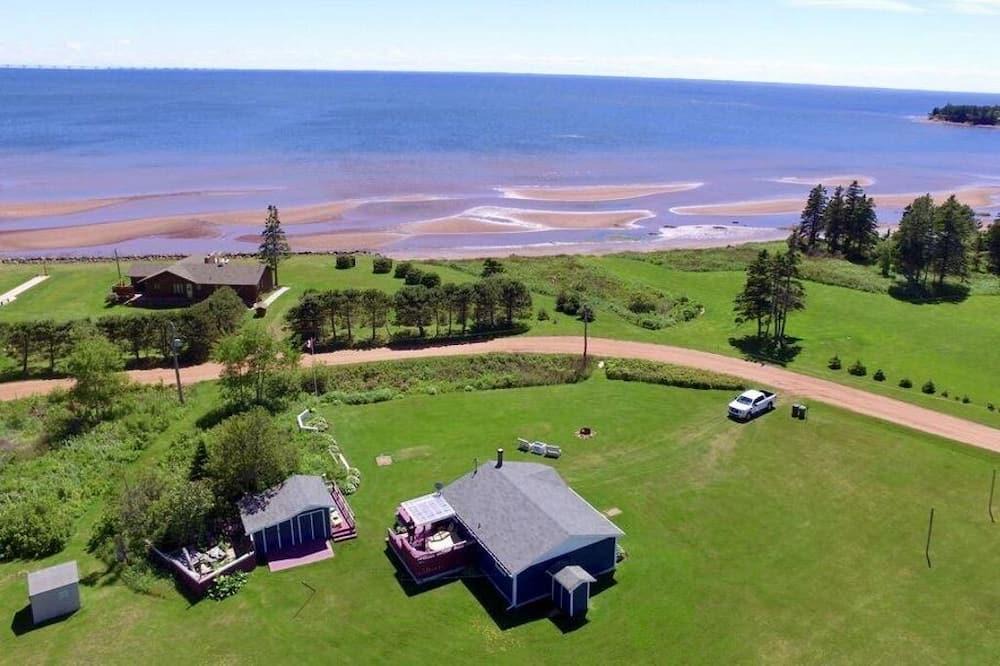 Fernwood Cottage | Sandy Feet Retreat, Fernwood PEI Farmhouse