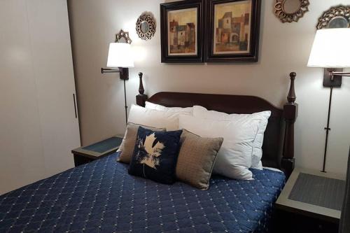 Sarnia House | Sarnia's Hidden Gem - 3 BR/2 BA by College/Hwy/Arena