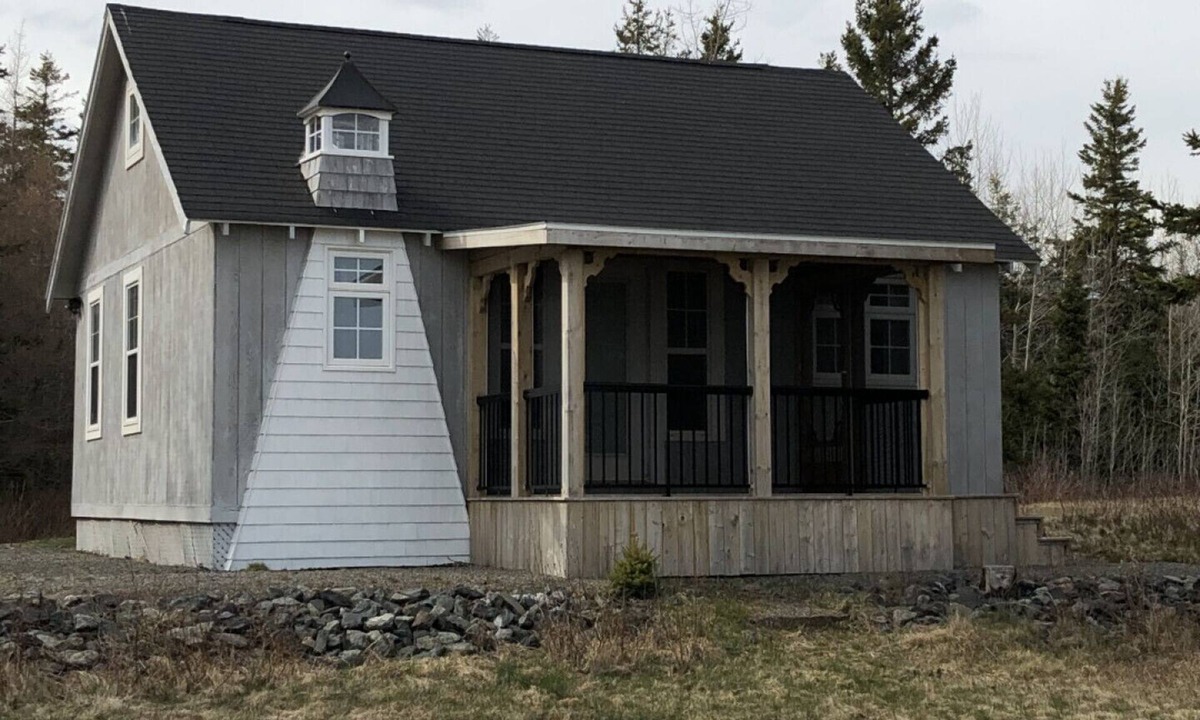 Murray Harbour Cottage | Secluded cottage situated on the rocky shores of Eastern PEI