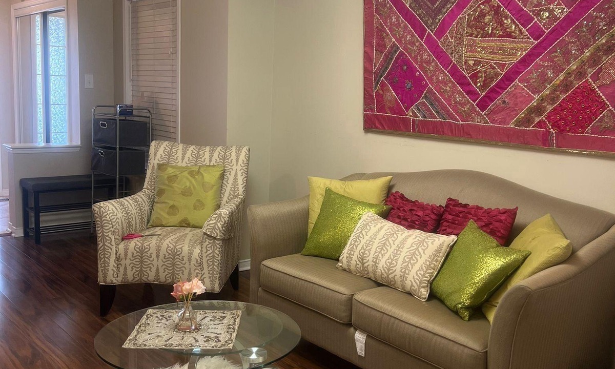 Georgetown House | Serene Georgetown Sanctuary: Your Cozy Retreat Awaits.