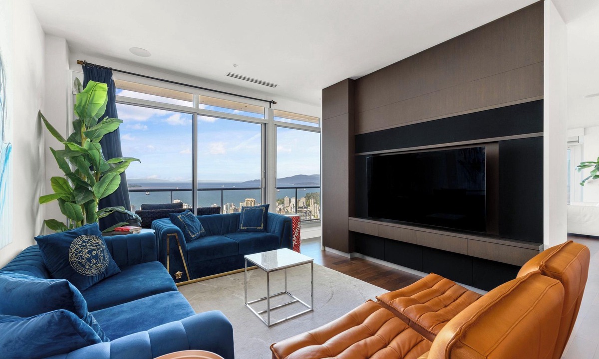 Coal Harbour Condo | Sky OasisnThe most luxurious space and the best views of the City.