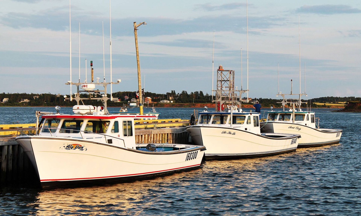 North Rustico Condo | So Close To The Harbor/Beach You Can Taste The Salt SALTOFTHEHARBOR #5