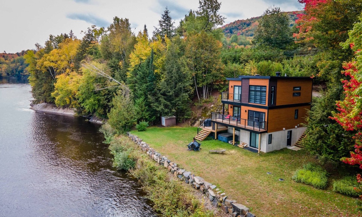 Brebeuf Ski Chalet | Spa, River & Total Relaxation | River'n Beach