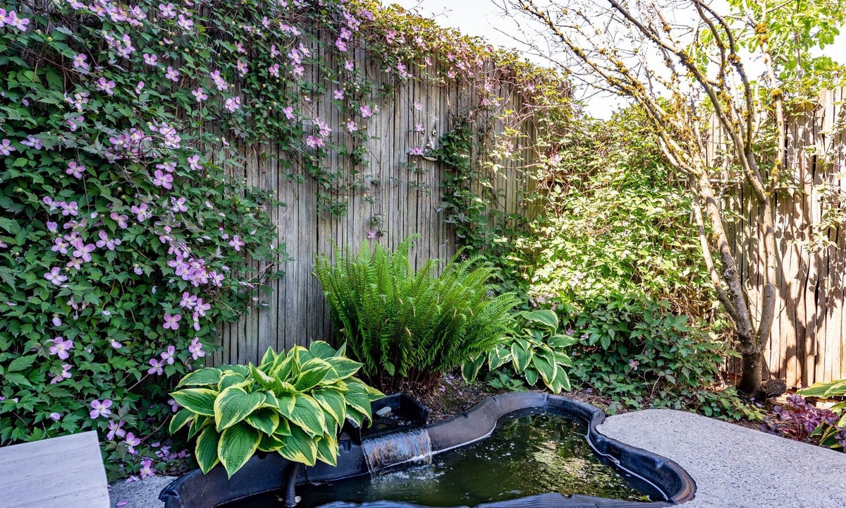 Sardis House | Spacious 3-bedroom home with beautiful gardens