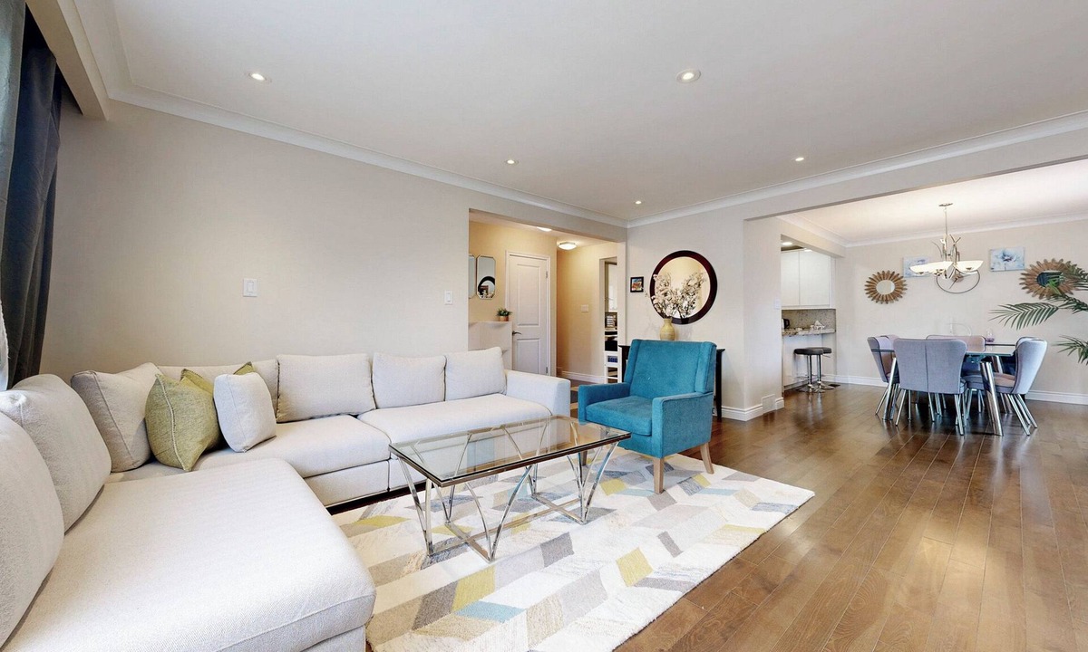 Willowdale House | Spacious 4BR House in North York Near Transit (Yonge & Sheppard)