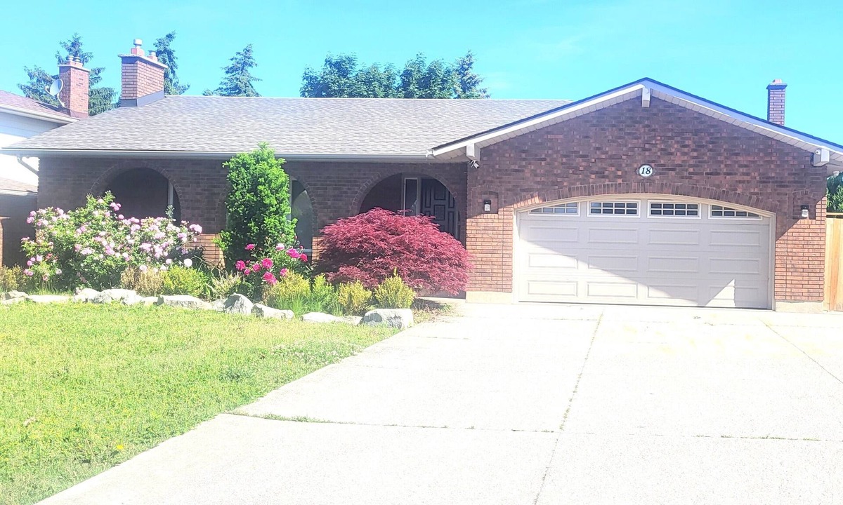 Merritton House | Spacious 5-bedroom bungalow in lovely Thorold with WiFi, AC
