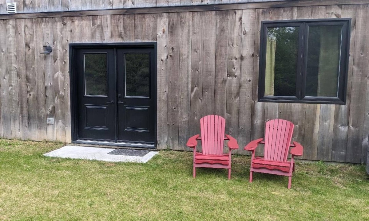 Quinte West House | Spacious apartment on homestead; Experience sustainable living