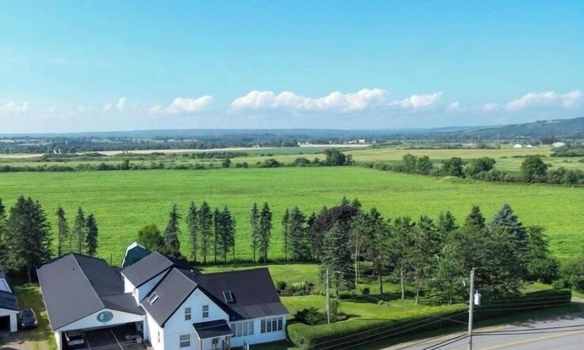 Bible Hill House | Spacious country oasis. 5-bedroom home on gorgeous grounds with hot tub and pool