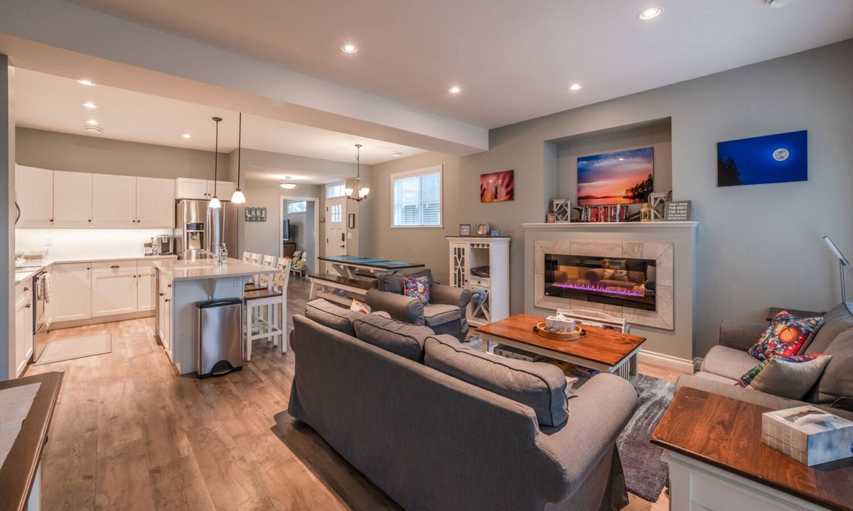Okanagan-Similkameen Cottage | Spacious Family Cottage on Osoyoos Lake