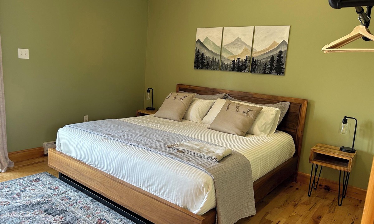 Hall's Harbour Bed & Breakfast | Spacious room with sunset patio, 5 minutes from beach, restaurant and harbour