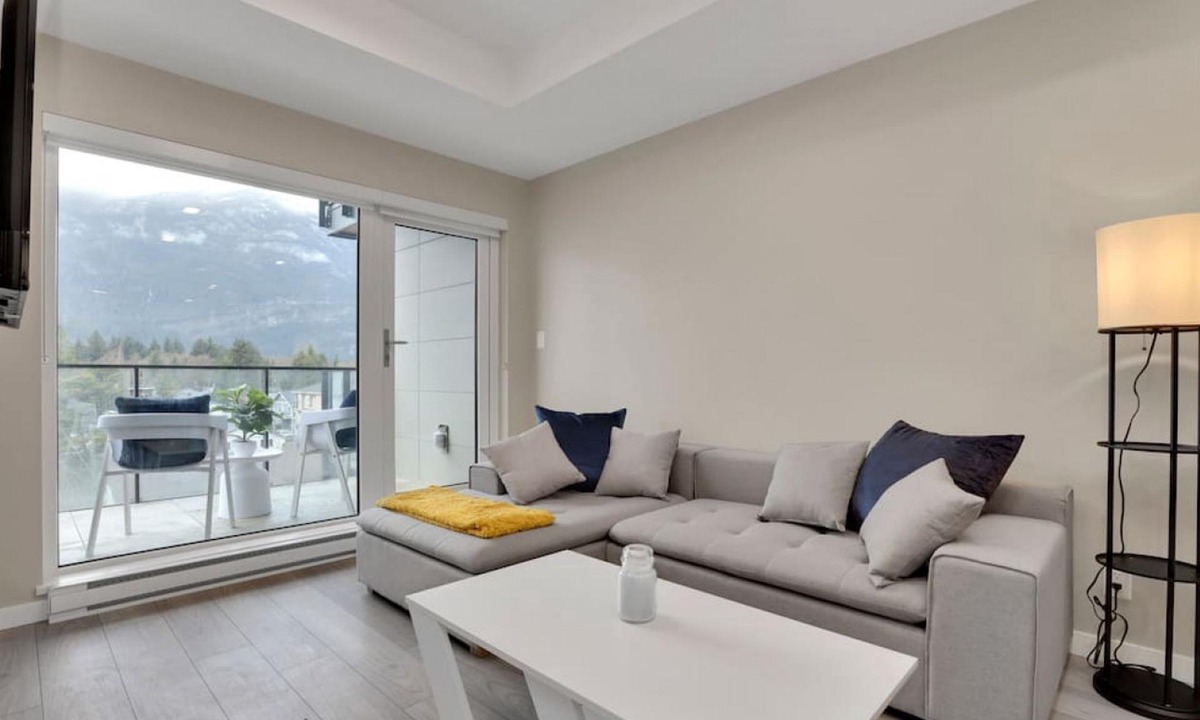 Downtown Squamish Apartment | Squamish Vista Haven