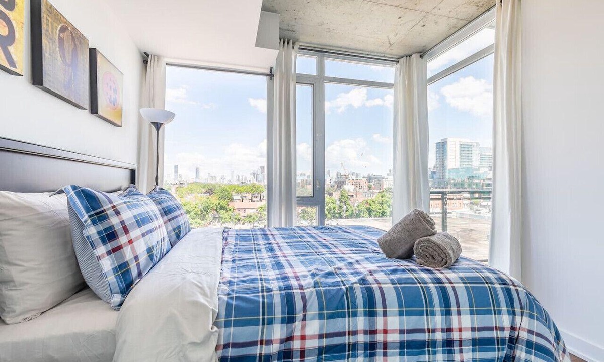 Parkdale Condo | Stunning New 1BR Suite in Trendy Queen West!