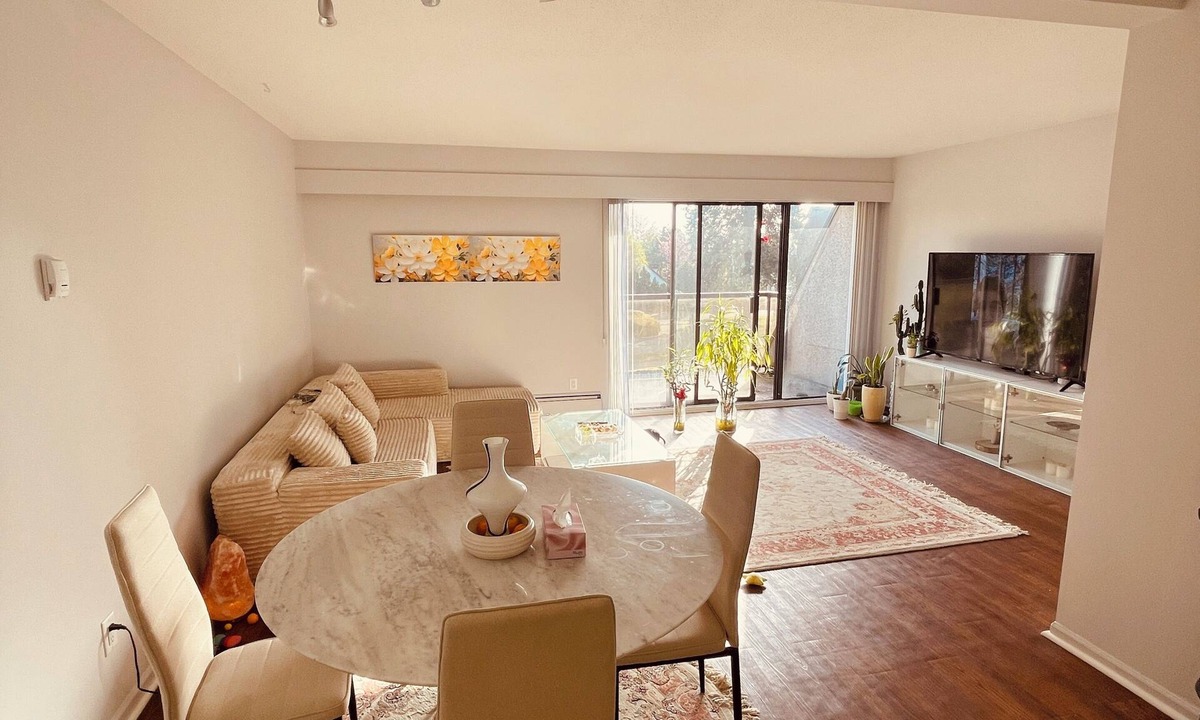 Richmond Apartment | Stylish 1BR 1 bathroom Near Airport YVR& Waterfront | Sauna + Gym